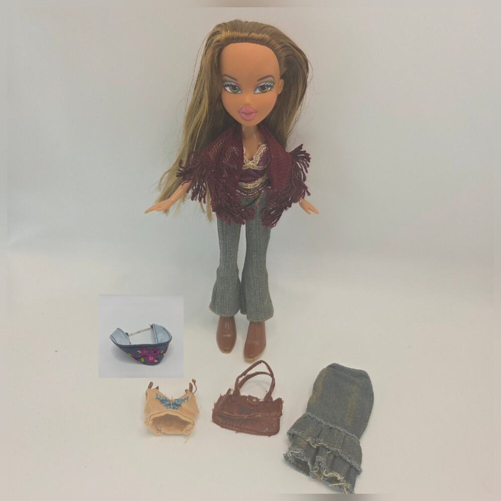 Vintage 2004 Bratz 1st Edition Funk Out Fianna Doll with Both Outfits
